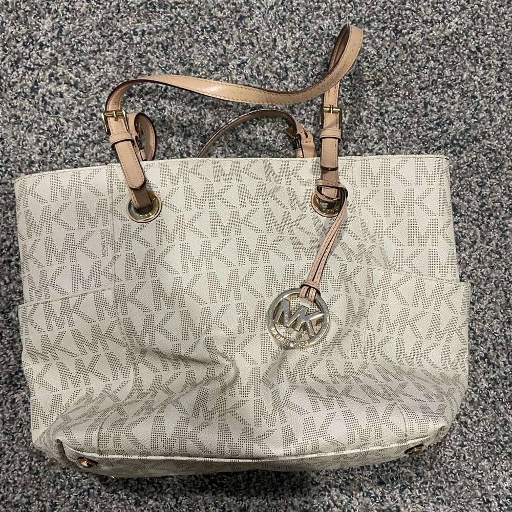 Michael Kors Jet Set Tote